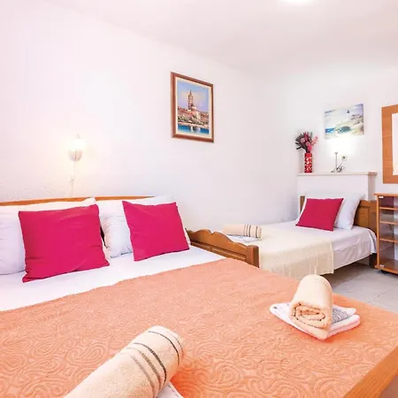Cozy In Sevid With Outdoor Swimming Pool * Zaglavice